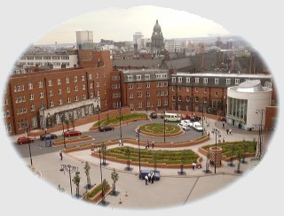Leeds General Infirmary / City Backdrop [enlargement 70K]